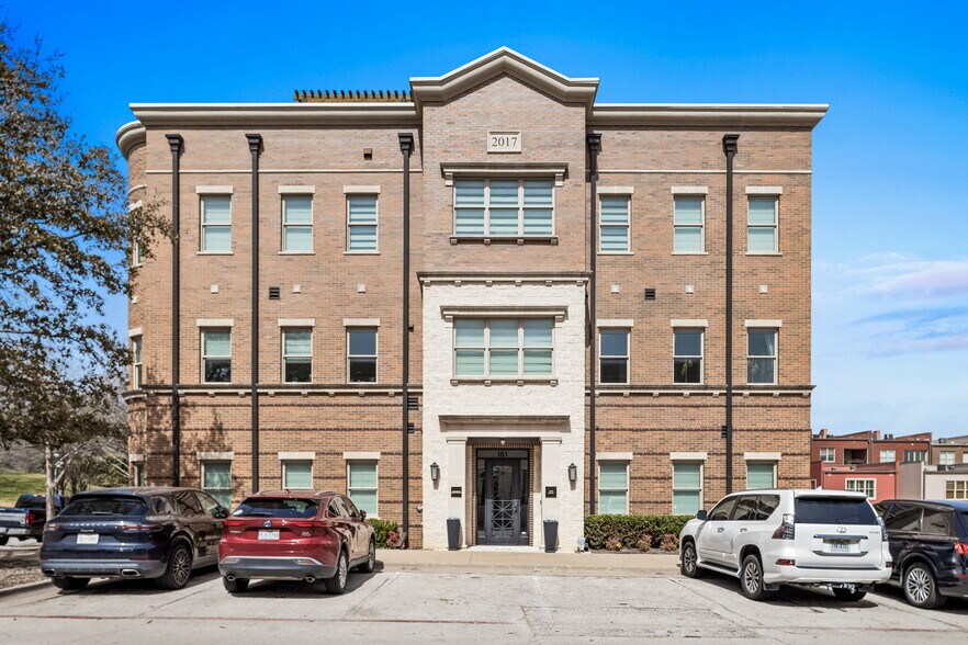 More Photos Of 161 Summit Ave, Southlake Office Residential For Lease