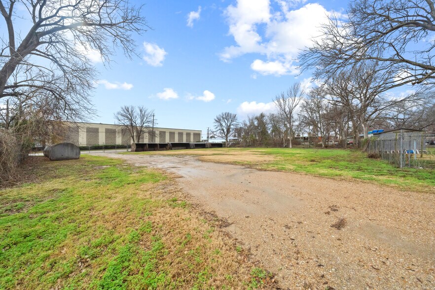 More Photos Of 215 Bennington St, Houston Land For Sale