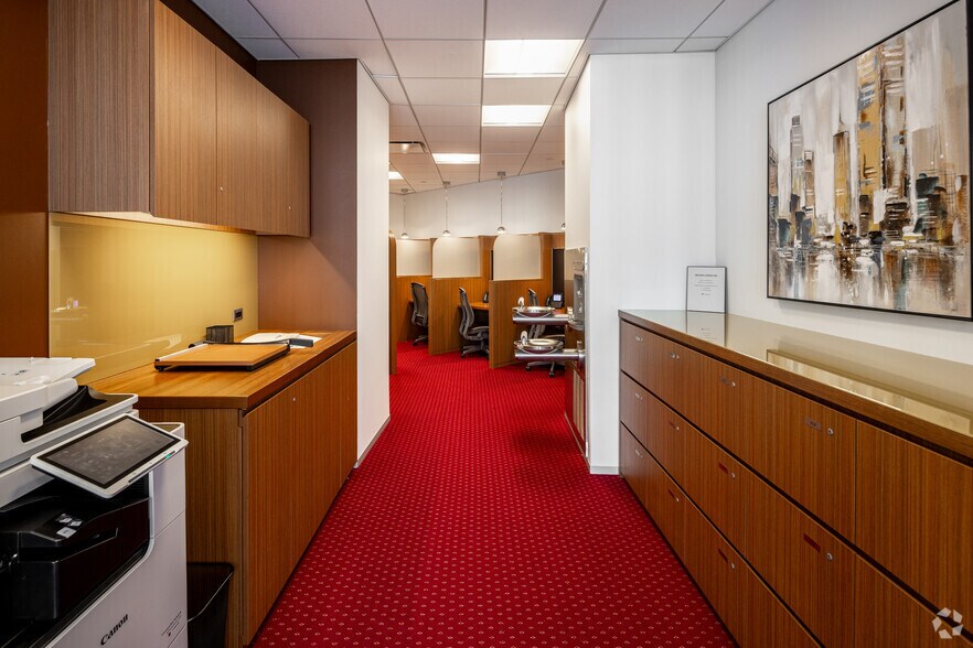 More Photos Of One World Trade Center, New York Coworking Space