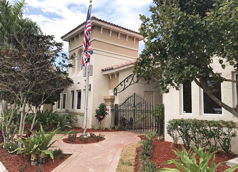 More Photos Of 650-660 E Hillsboro Blvd, Deerfield Beach Loft Creative Space For Lease