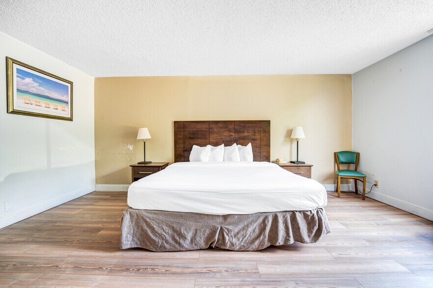 More Photos Of 5100 N State Road 7, Fort Lauderdale Hotel For Sale