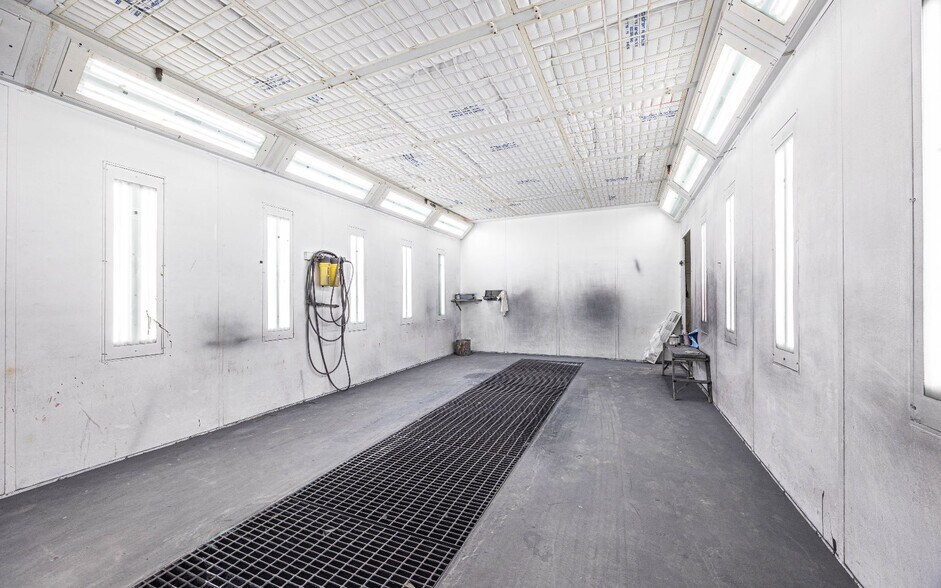 More Photos Of 13508 US HWY 90, Live Oak Industrial For Sale