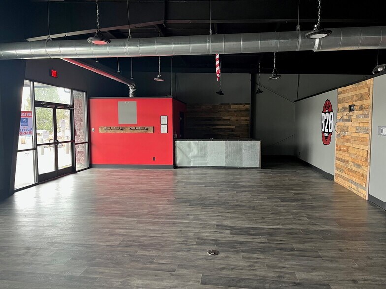 More Photos Of 50 Deerlake Rd, Brevard Specialty For Sale