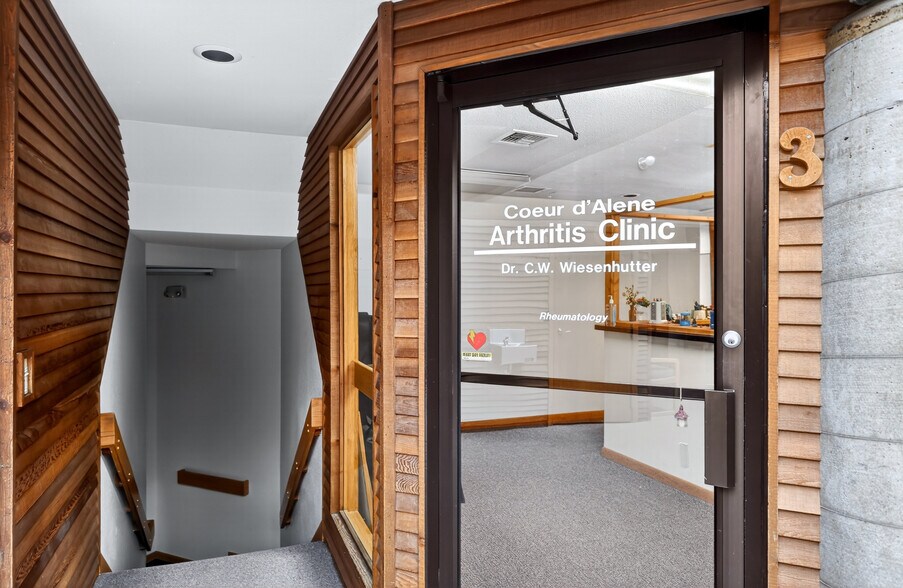 More Photos Of 950 W Ironwood Dr, Coeur d'Alene Medical For Sale