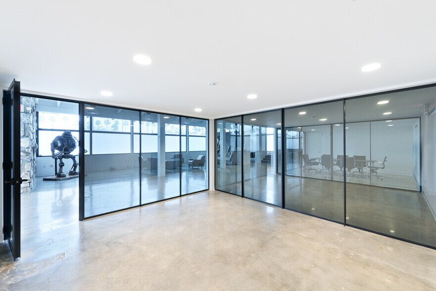 More Photos Of 845 Lincoln Blvd, Venice Office For Lease