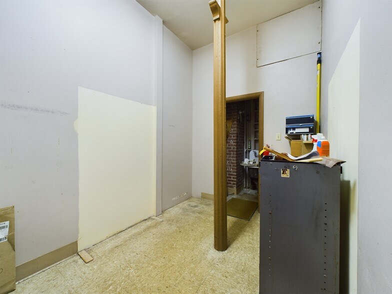 More Photos Of 101 E Elm St, Union City General Retail For Sale