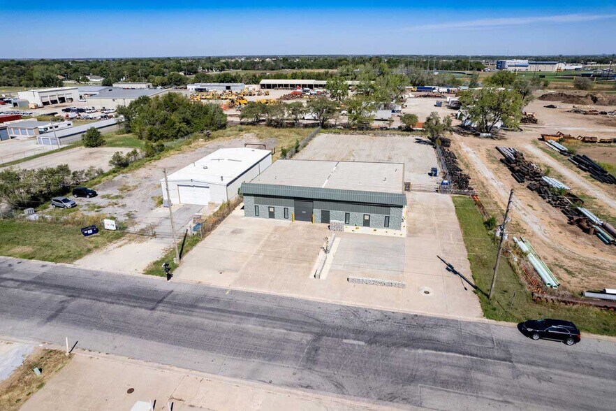 More Photos Of 414 E. Industrial Rd, Goddard Industrial For Sale
