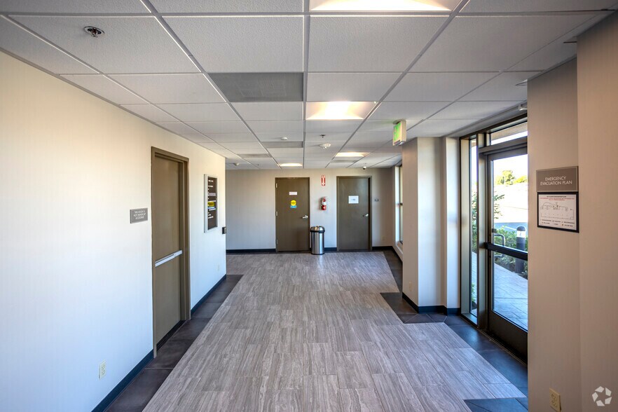 More Photos Of 9400 Grossmont Summit Dr, La Mesa Office For Sale
