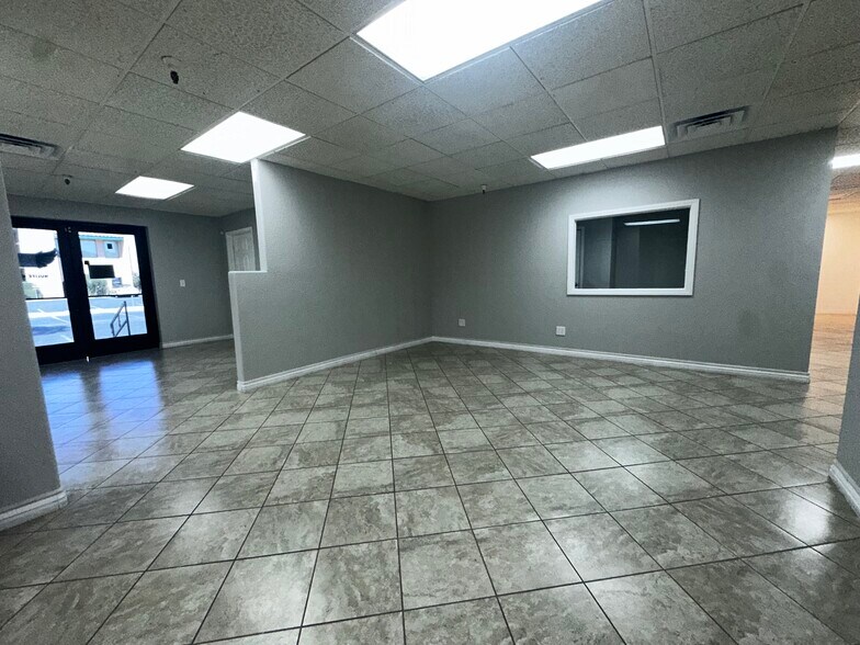 More Photos Of 4505 W Hacienda Ave, Las Vegas Light Distribution For Lease
