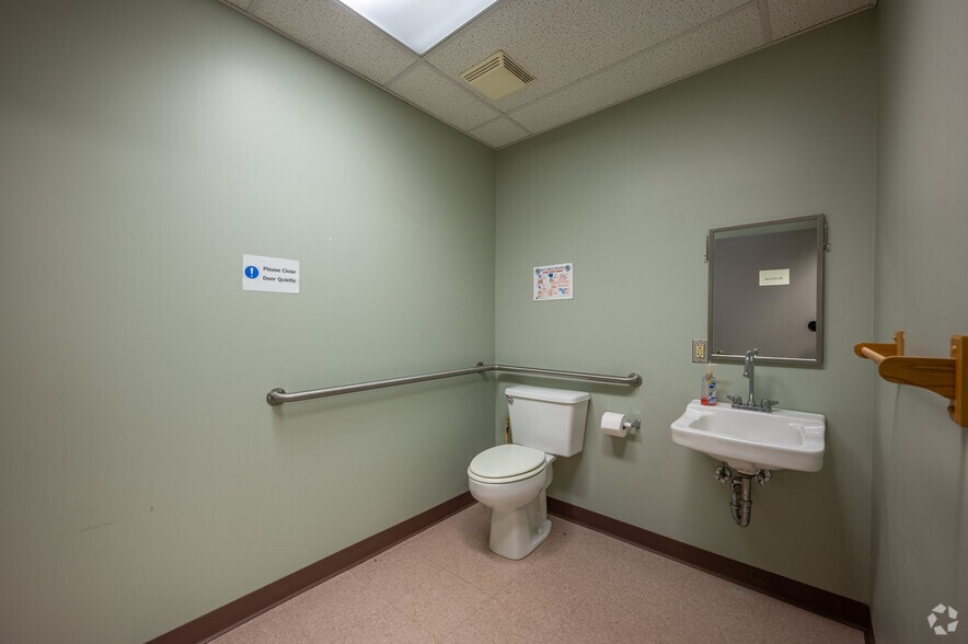More Photos Of 1301 Grandview Ave, Pittsburgh Office For Sale
