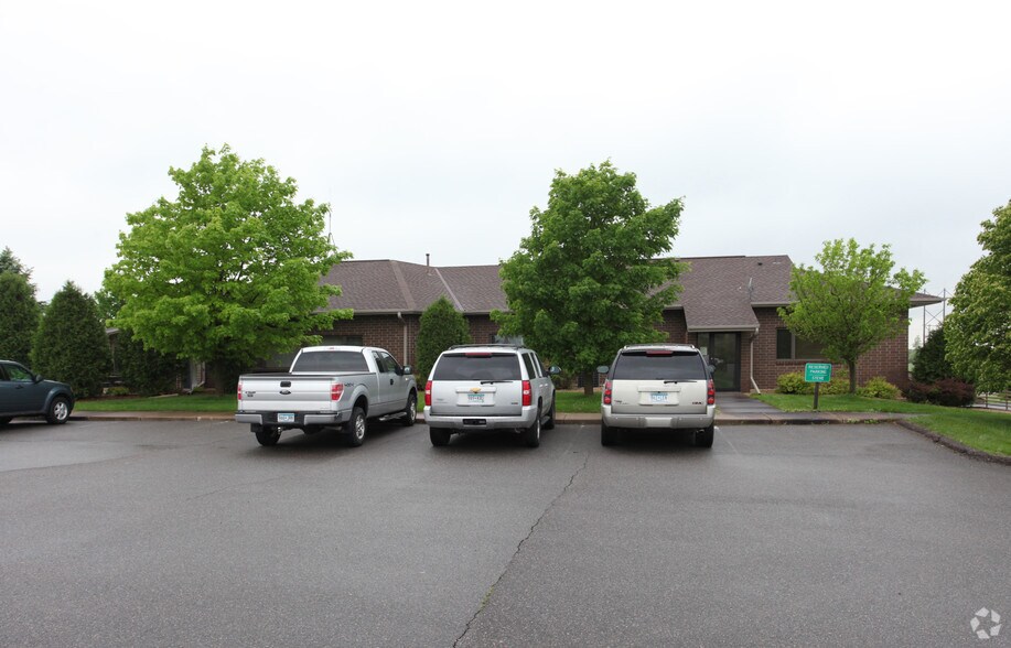More Photos Of 14475 Quirum Dr, Rogers Office For Sale