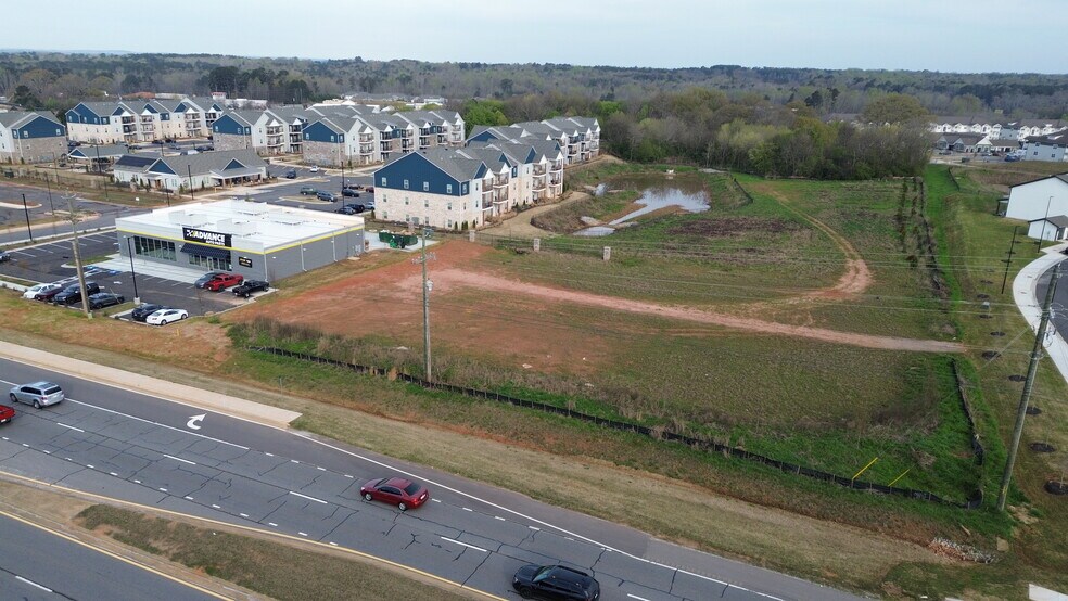 More Photos Of 1045 Hull Rd, Athens Storefront For Lease