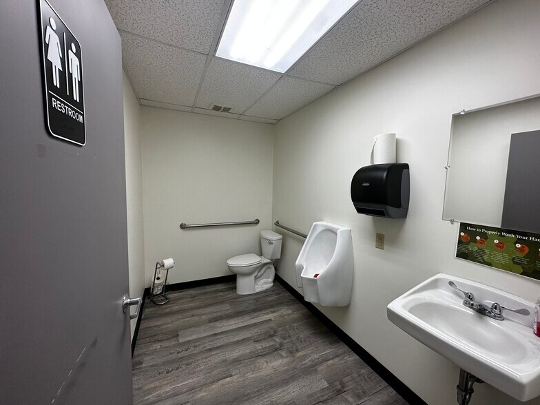 More Photos Of 797 Cool Spring Rd, Mingo Junction Office For Lease