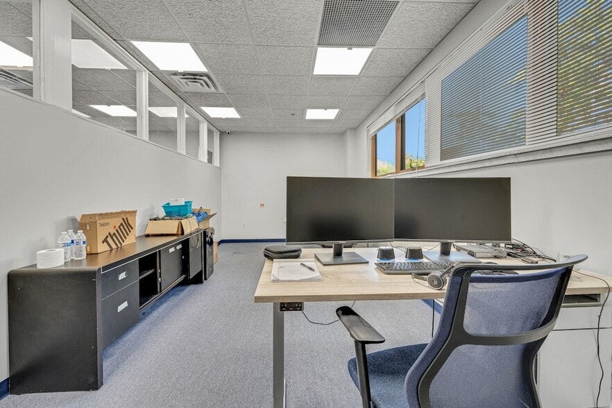 More Photos Of 1345 Queen Anne Rd, Teaneck Office For Lease