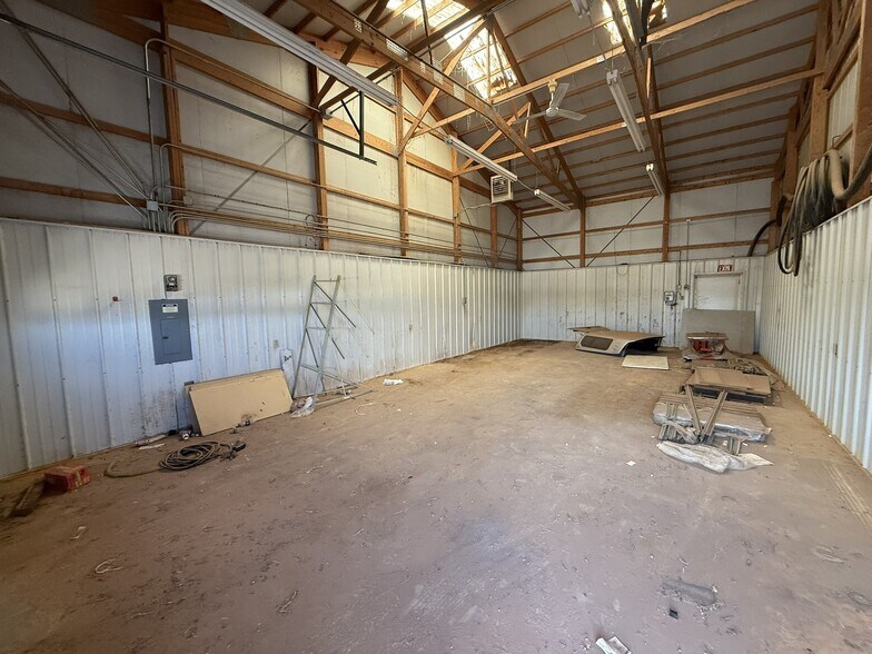 More Photos Of , Lamesa Industrial For Sale