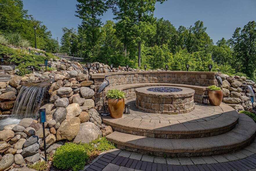 More Photos Of 3450 Esperanza Rd, Keuka Park Specialty For Sale