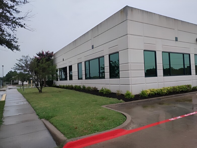 More Photos Of 8325 Jack Finney Blvd, Greenville Medical For Lease