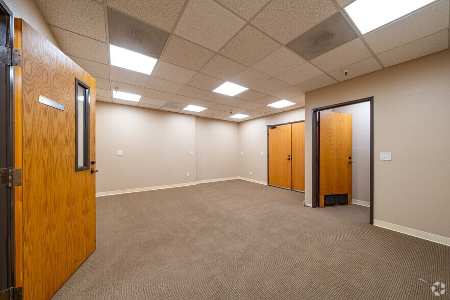 More Photos Of 384 Bel Marin Keys Blvd, Novato Office For Lease