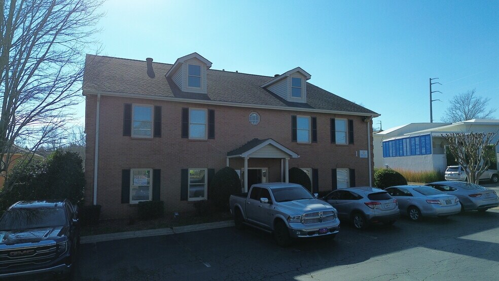 More Photos Of 2440 Sandy Plains Rd, Marietta Office For Sale