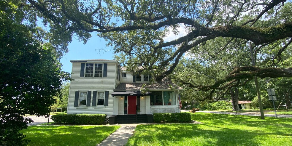 More Photos Of 1117 Washington Ave, Ocean Springs Medical For Sale