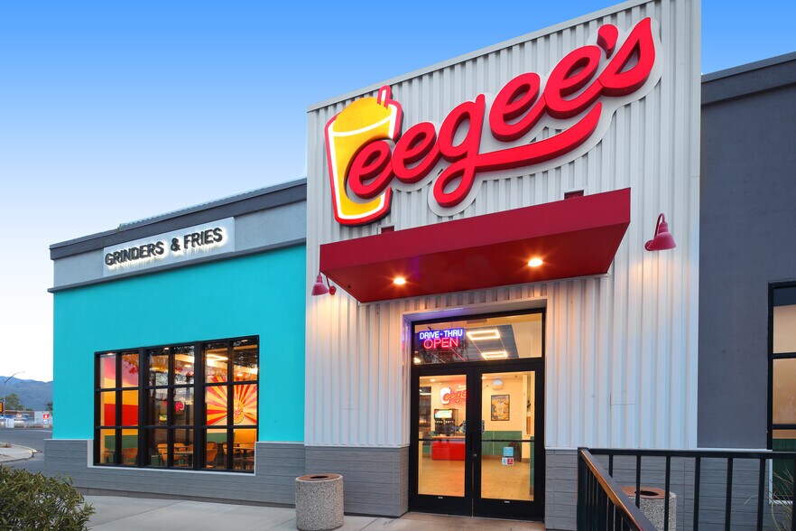 More Photos Of 8800-9165 E Tanque Verde Rd, Tucson Storefront For Sale