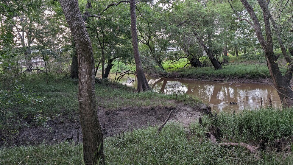 More Photos Of 0000 I-69 Fwy, Hungerford Land For Sale