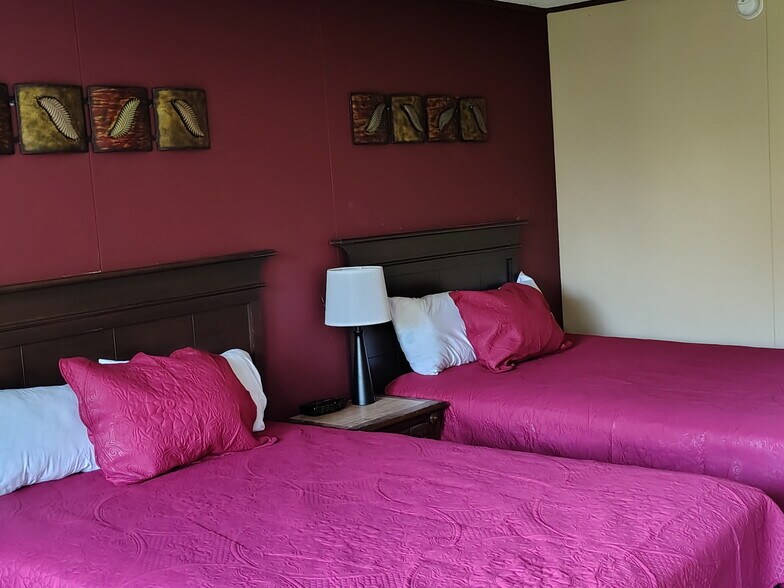 More Photos Of 10770 E State Highway 76, Branson West Hotel For Sale