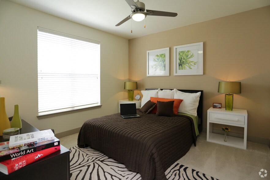 More Photos Of 744 Brick Row, Richardson Apartments For Lease