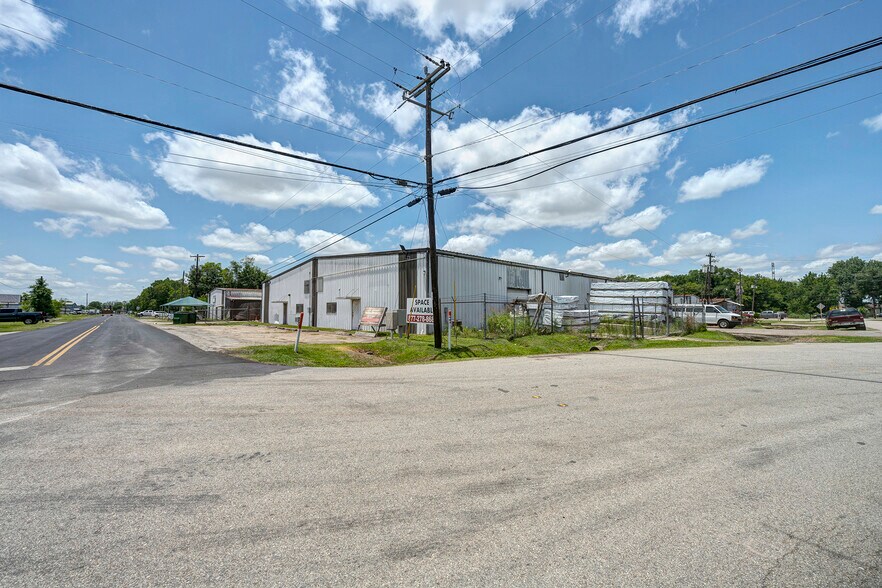 More Photos Of 1013 Hodgkins St, Houston Warehouse For Sale