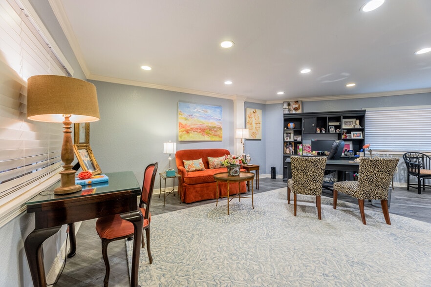 More Photos Of 6303 Beverlyhill St, Houston Lodge Meeting Hall For Sale