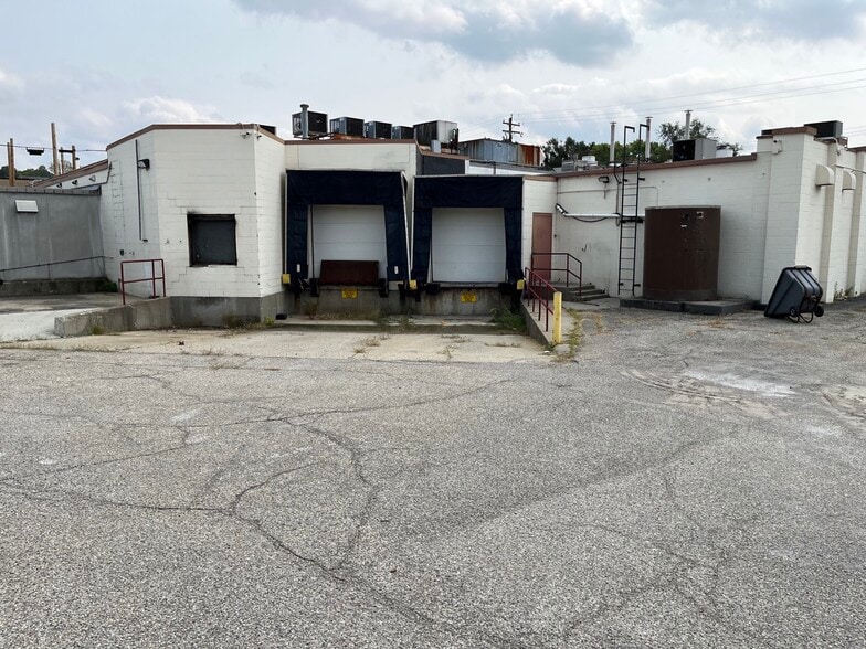 More Photos Of 30 Illinois Ave, Cincinnati Warehouse For Sale