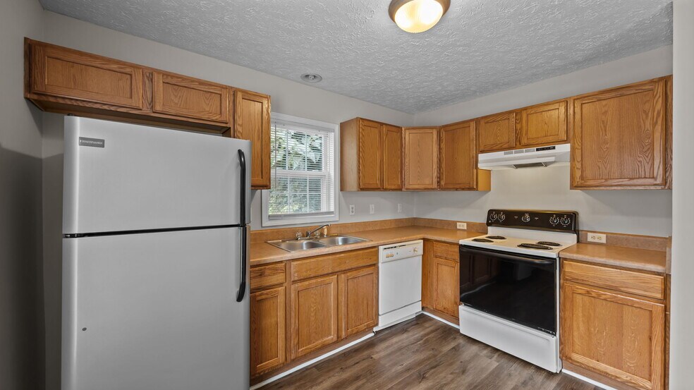 More Photos Of 624 S Williamson Ave, Elon Apartments For Sale