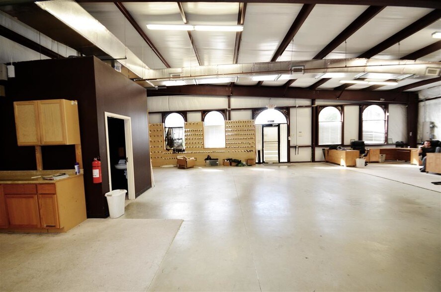 More Photos Of 16920 Mathis Church Rd, Houston Flex For Sale