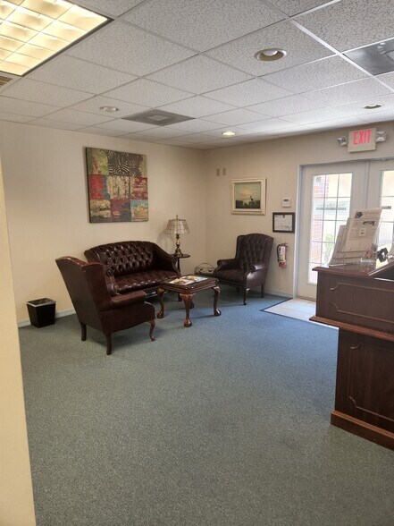 More Photos Of 2154 Seven Springs Blvd, New Port Richey Office For Lease