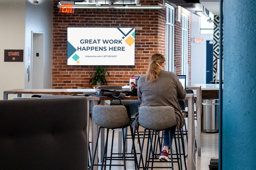 More Photos Of 25 N Market St, Jacksonville Coworking Space