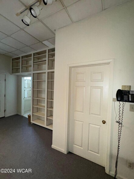 More Photos Of 28 N Main St, Kenton Office For Lease