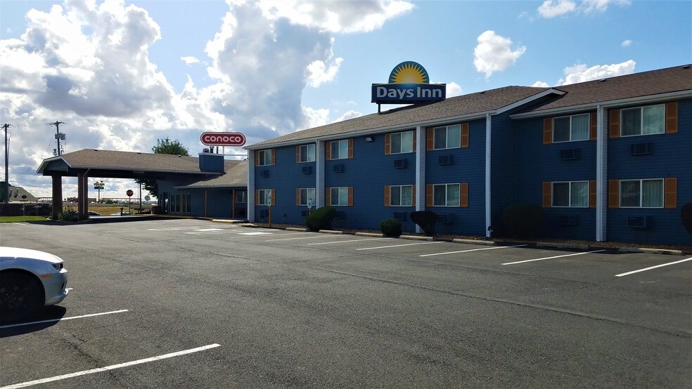 Primary Photo Of 1513 S Smittys Blvd, Ritzville Hotel For Sale
