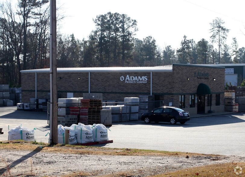 More Photos Of 930 Park Ave, Youngsville Warehouse For Lease