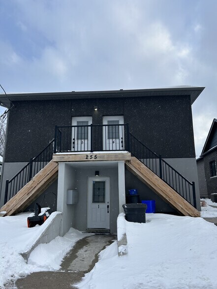 Primary Photo Of 255 Tresane St, Oshawa Apartments For Sale