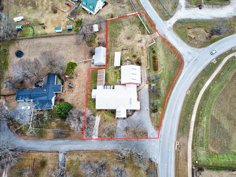 More Photos Of 2175 N Stone Chapel Ln, Fayetteville Light Distribution For Lease