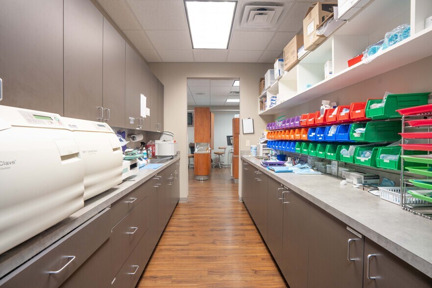 More Photos Of 1941 S Germantown Rd, Germantown Medical For Lease