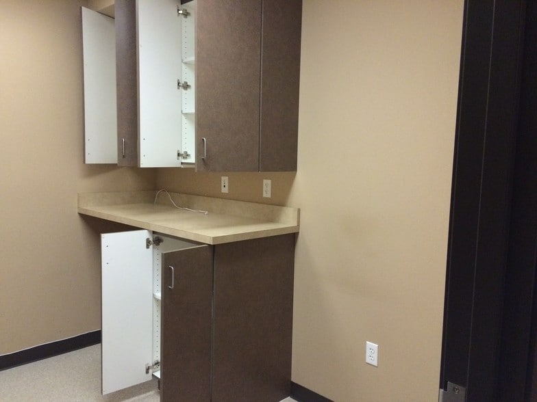 More Photos Of 2428 E Apache Blvd, Tempe Medical For Lease