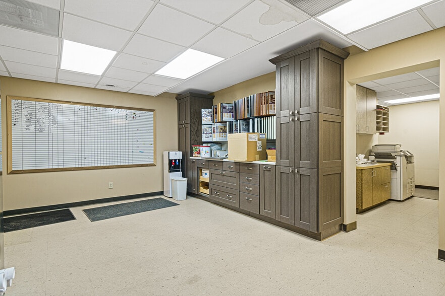 More Photos Of 1641 Crystal Ave, Kansas City Warehouse For Sale