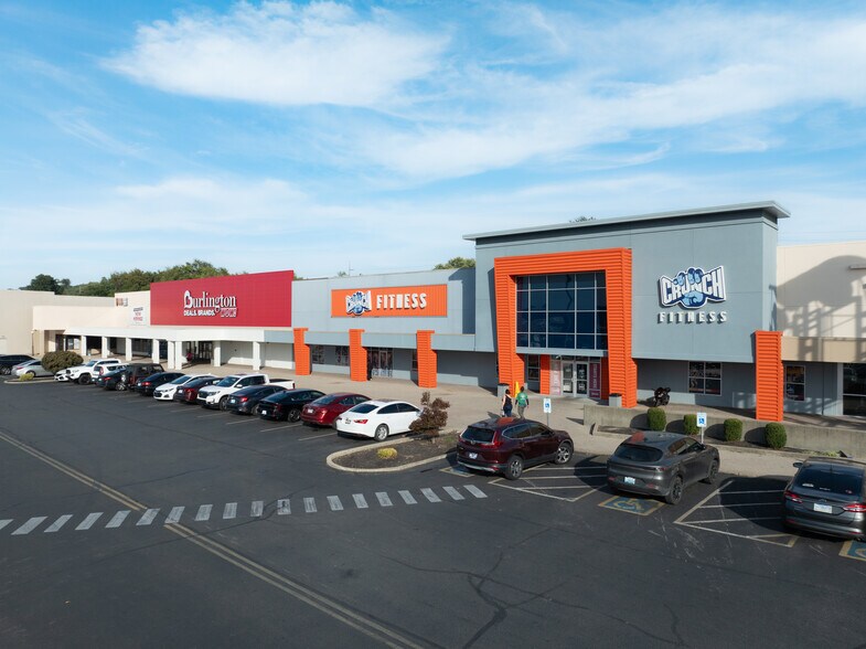 More Photos Of 6801 Dixie Hwy, Louisville Unknown For Lease