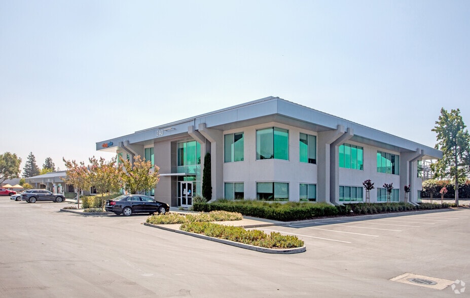 More Photos Of 240 E Hacienda Ave, Campbell Research And Development For Lease