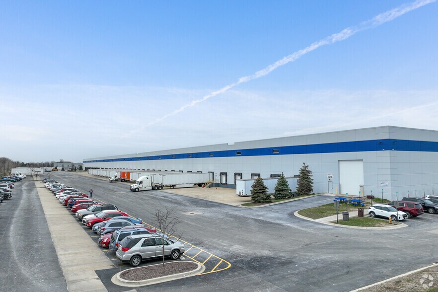 More Photos Of 6515 Ameriplex Dr, Portage Warehouse For Lease