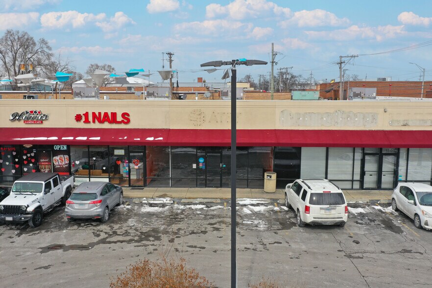 More Photos Of 1501-1527 W North Ave, Melrose Park Unknown For Lease