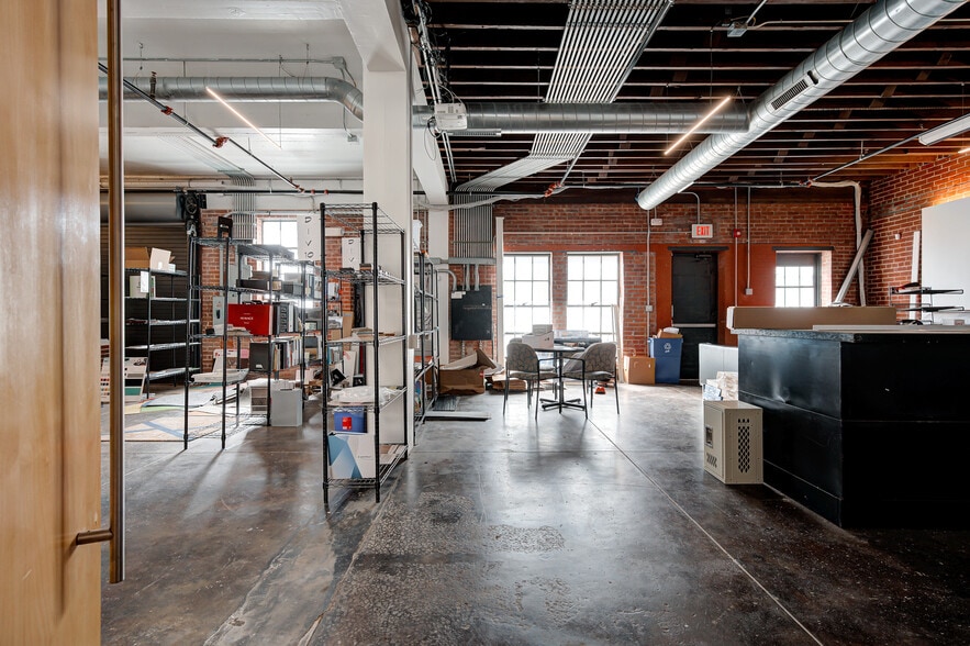 More Photos Of 706-708 W Sheridan Ave, Oklahoma City Office For Lease