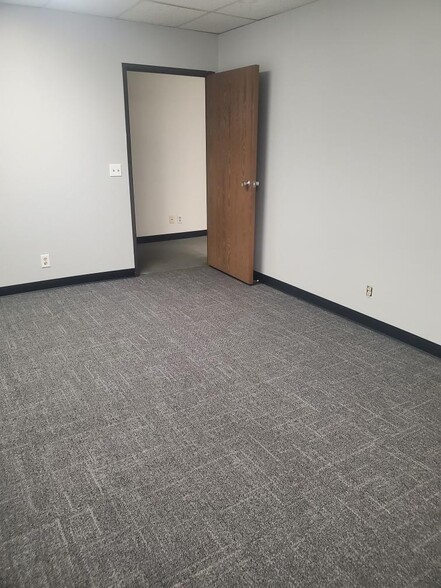More Photos Of 7111 Garden Grove Blvd, Garden Grove Office For Lease