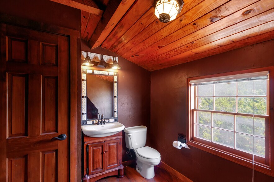 More Photos Of 100 Quest Ct, Keller Office For Sale